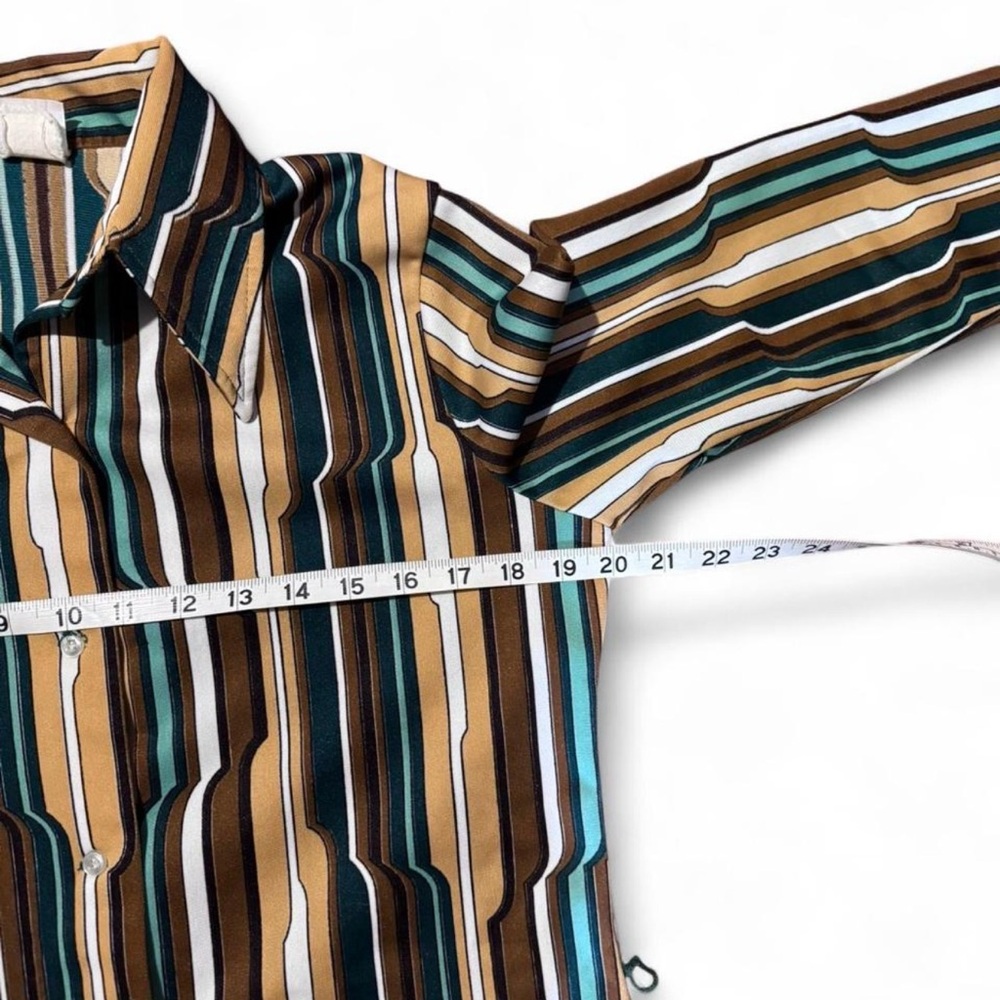 Retro Striped Button-Up Shirt - Picture 3 of 4